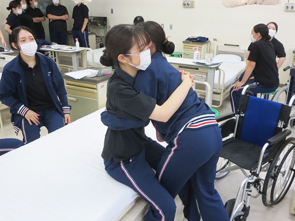 上尾市医師会上尾看護専門学校 | 学校案内、資料請求はコチラ | ベスト