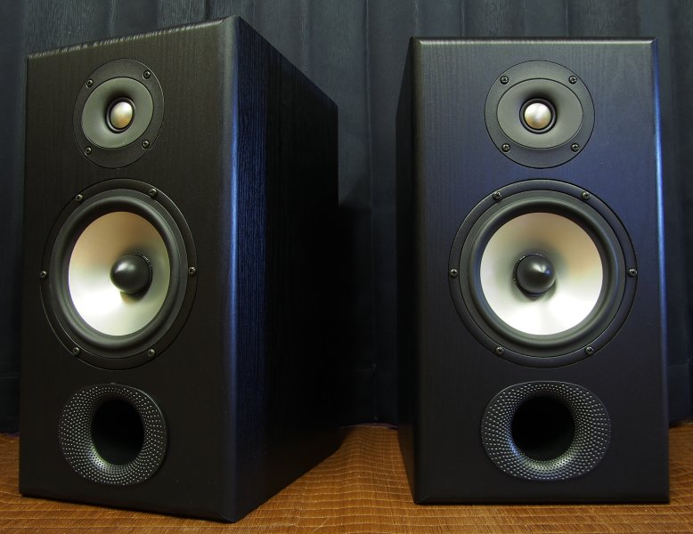 外装選択式☆2Wayバスレフ型自作スピーカー☆seas PRESTIGE L18RNX/P