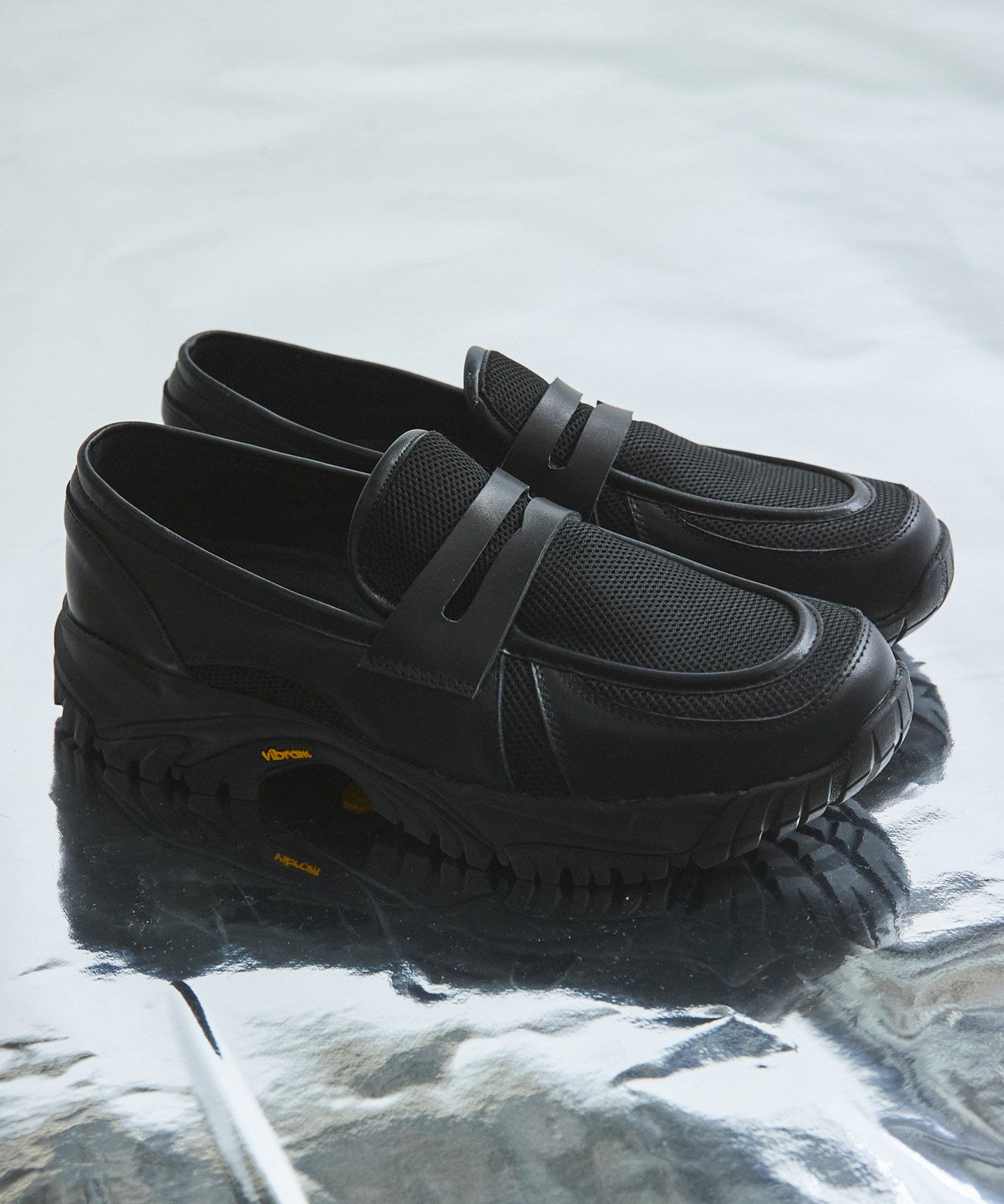 VIBRAM×OPENING ACT] ボリュームVIBRAMソールメッシュ×リアルレザー