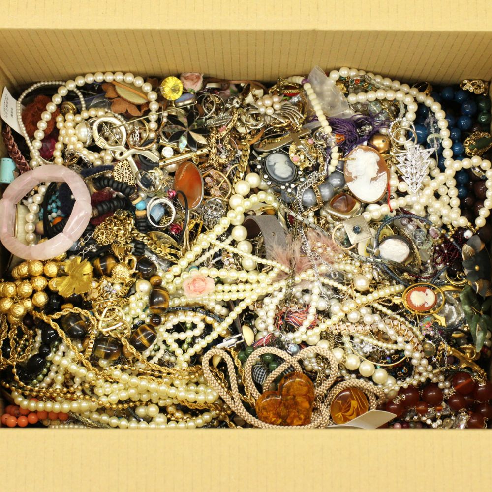 アクセサリーまとめ アクセサリーまとめ売り 2.2キロ アクセサリー