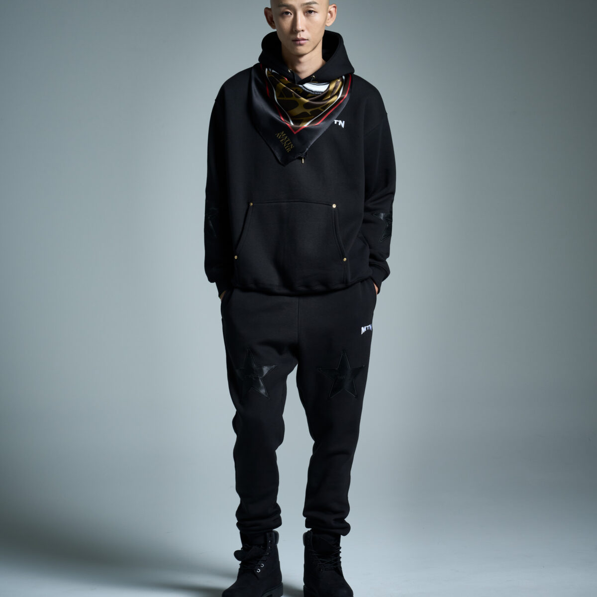 MATIN AVENIR 黒 コート 専用カバー付き MATIN AVENIR 黒 コート 専用