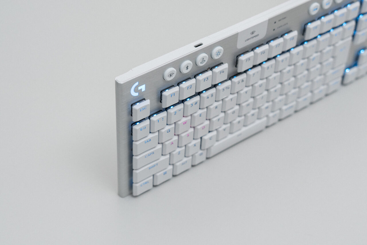 Logicool G915 X LIGHTSPEED TKL レビュー：前モデルから着実に進化を