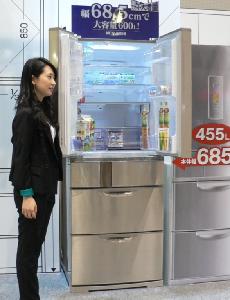 三菱電機の新型冷蔵庫、断熱構造の工夫で横幅685mmのまま容量を3割