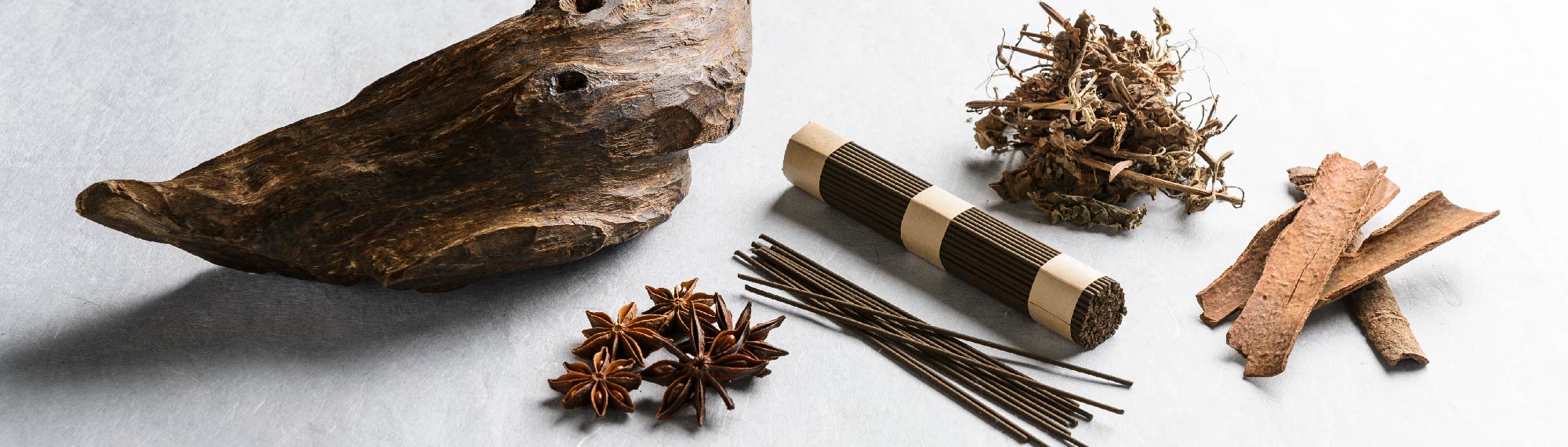 香木鑑定 - 株式会社 山田松香木店｜江戸時代から続く京都の老舗香木専門店