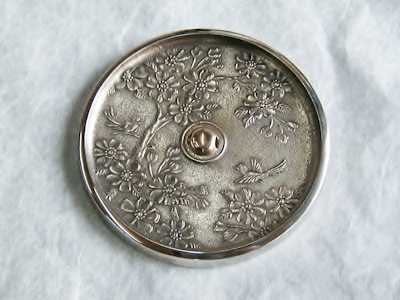 古銅 和鏡 双鳥紋 鏡 金工 和鏡 | Kyoto National Museum