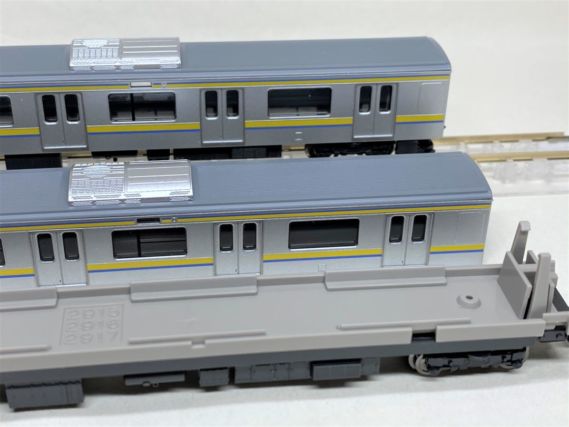 209系2100番台 房総色 入線です。TOMIX 98629 4両セット 幕張車両