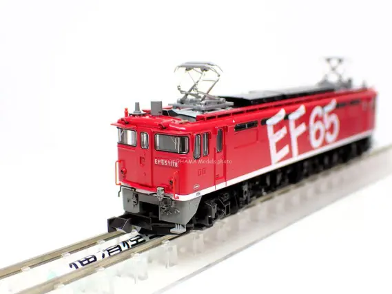 EF65 1118レインボー塗装機 が入線しました。 KATO 3061-9 | NGaugeJP