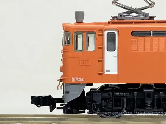 EF65 123号機・ユウユウサロン岡山塗装が入線しました。（オレンジ