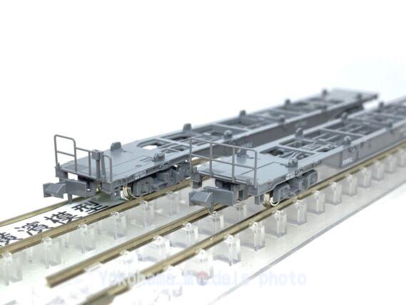 コキ106+コキ107 (JRFマークなし) コンテナ無積載が入線しました。KATO