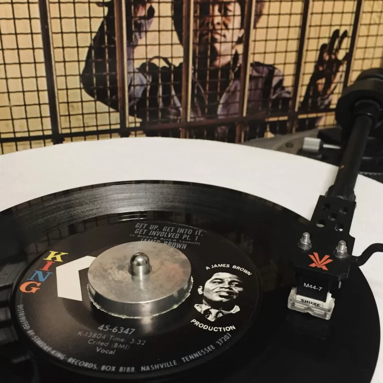 7インチ]レコードコレクターやDJに人気のドーナツ盤 2026年 February月