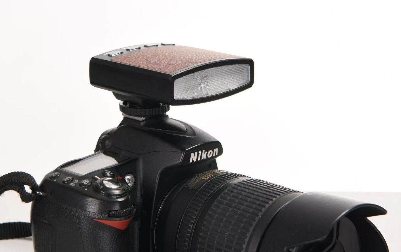 こんなストロボ待っていた！ レトロなクリップオンストロボ 