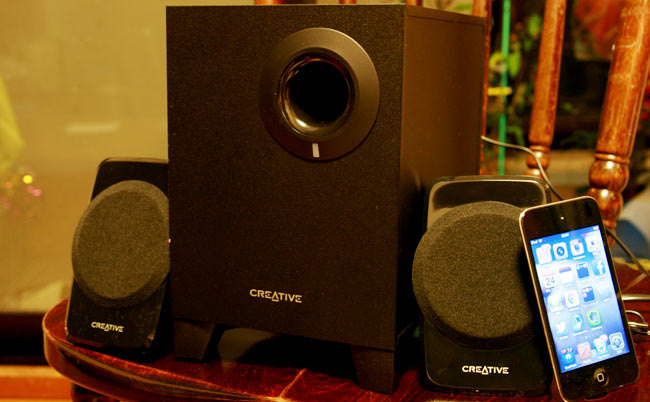 PCスピーカーを2000円台で!? Creative 2.1ch SBS A120が安い+高性能で