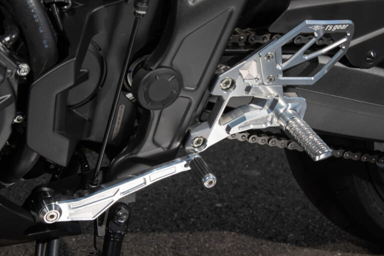 アールズ・ギアが送る、世界耐久選手権優勝で実証されたチタンフル