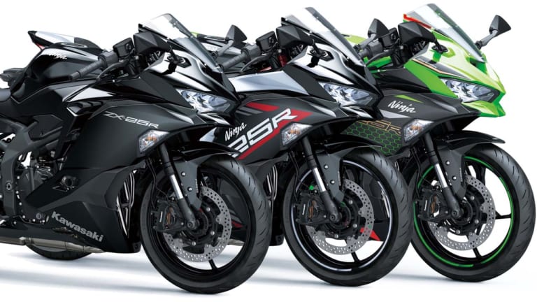 カワサキ「ニンジャZX-25R」はラムエア46psで82万5000円から【国内正式