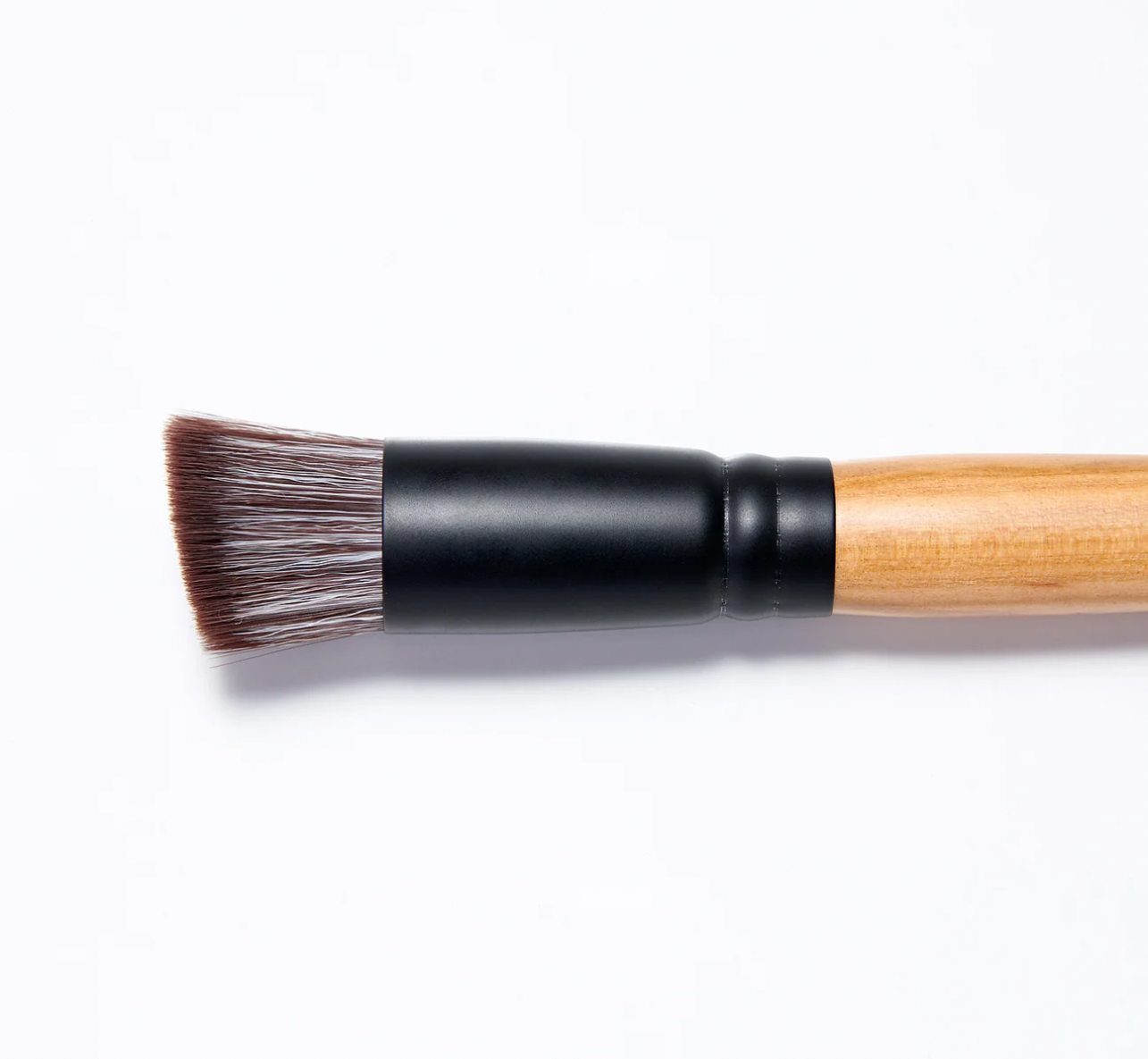 BISOU公式】サクラフデ｜205 ファンデーションブラシ – yUKI TAKESHIMA