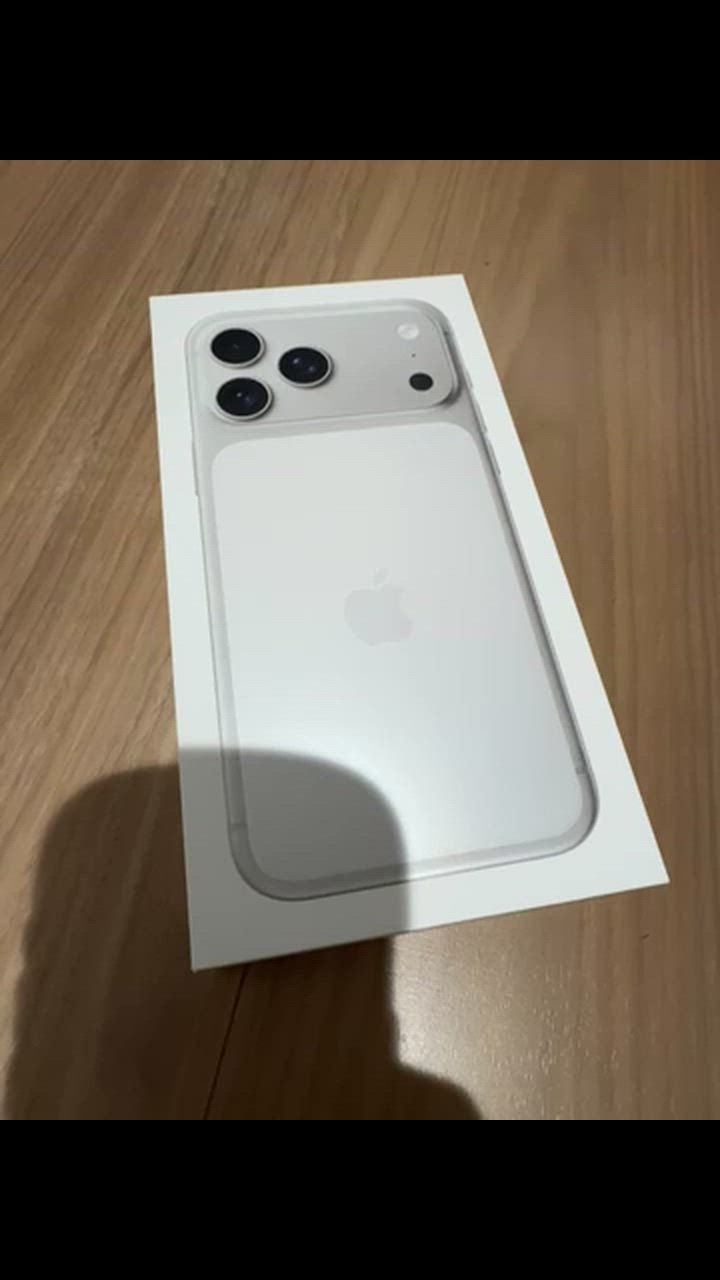 iPhone ☆Apple 国内版 SIMフリー iPhone17ProMax 1TB シルバー MFYF4J