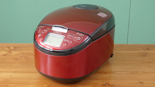 日立（HITACHI） 圧力IH炊飯器 黒圧鉄釜 メタリックレッド ［5.5合炊き