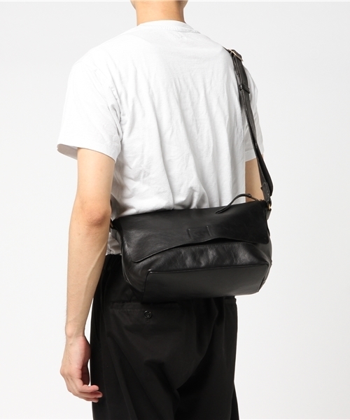 BICASH（ビカーシ） ショルダーバッグ 「BICASH/ビカーシ」レザー