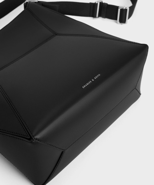 CHARLES ＆ KEITH（チャールズ&キース） トートバッグ Nasrin ナスリン