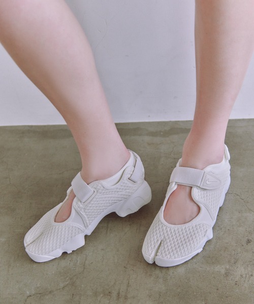 NIKE（ナイキ） サンダル 「NIKE meets emmi」WMNS AIR RIFT
