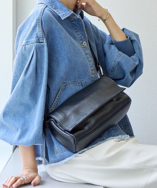 ARMANI EXCHANGE ショルダーバッグ バッグ 「A|X アルマーニ