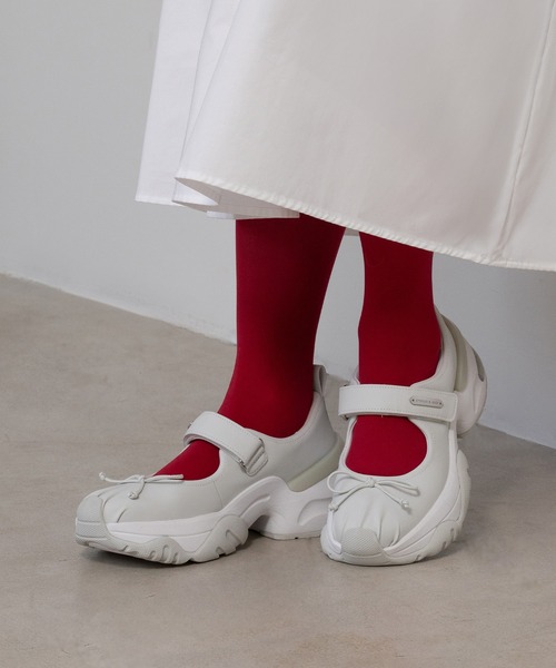 CHARLES ＆ KEITH（チャールズ&キース） スニーカー ボウ ツートーン