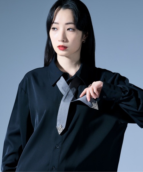 Ellno Loset（エルノロゼット） シャツ ノーブルクロスボウタイツキ