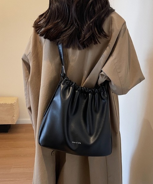 ショルダーバッグ バッグ フェイクレザー巾着ショルダーバッグ