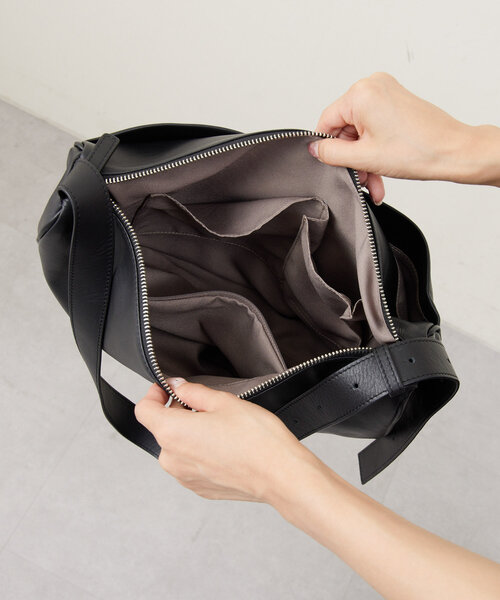 ear PAPILLONNER（イア パピヨネ） ショルダーバッグ バッグ 「本革