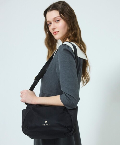 TOCCA（トッカ） ショルダーバッグ バッグ PIECE OF CRESCENT NYLONBAG
