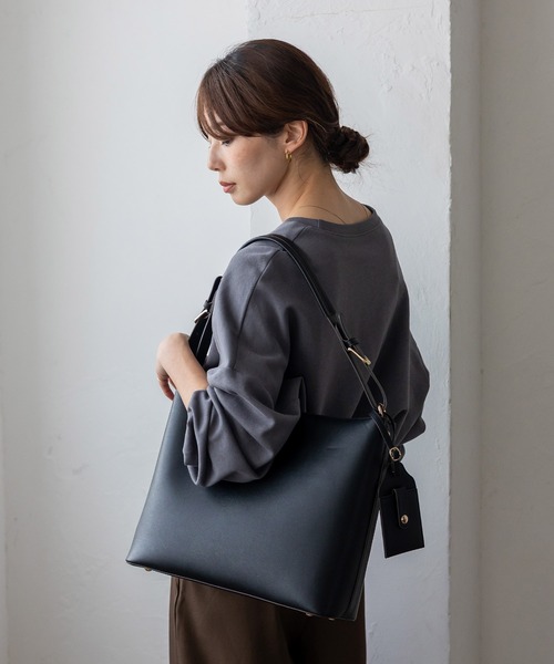 VitaFelice（ヴィータフェリーチェ） トートバッグ 11収納ワンハンドル