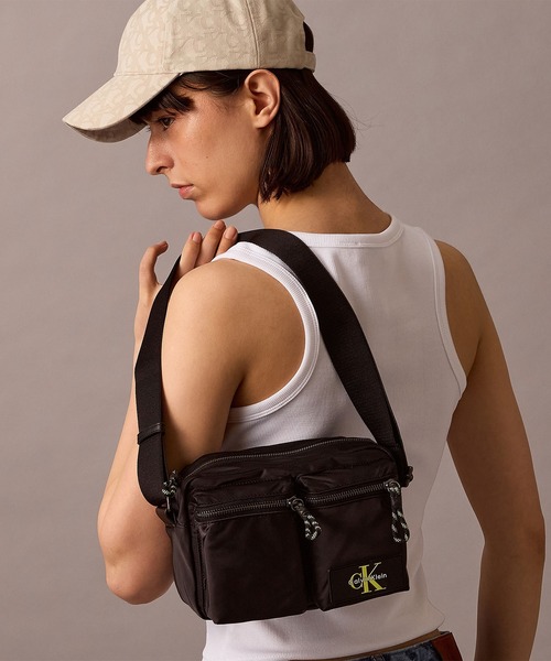 Calvin Klein（カルバン・クライン） ショルダーバッグ ユーティリティ