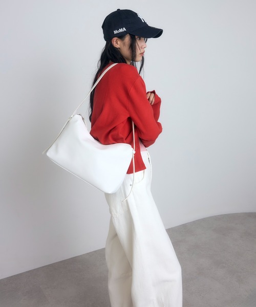 soins ショルダーバッグ バッグ 「牛革」ミニマルショルダーバッグ