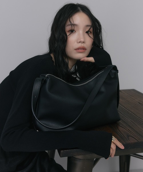 soins ショルダーバッグ バッグ 「牛革」ミニマルショルダーバッグ