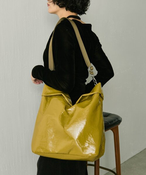 ear PAPILLONNER（イア パピヨネ） トートバッグ パテントトートバッグ