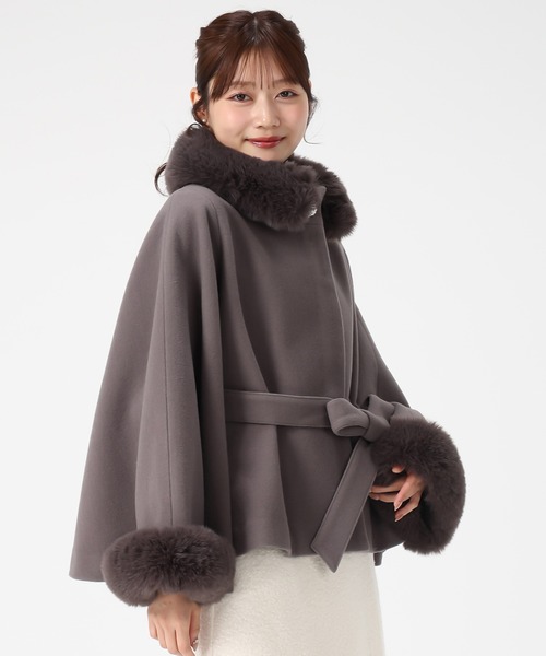 センソユニコ モユル ホワイト ボタン付き ハイネック ポンチョ