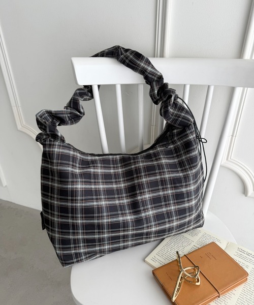 ショルダーバッグ バッグ 「A4収納可」ギャザーショルダーチェック柄