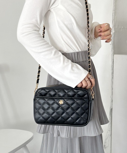 CLEA ショルダーバッグ バッグ フラワーモチーフ キルティング