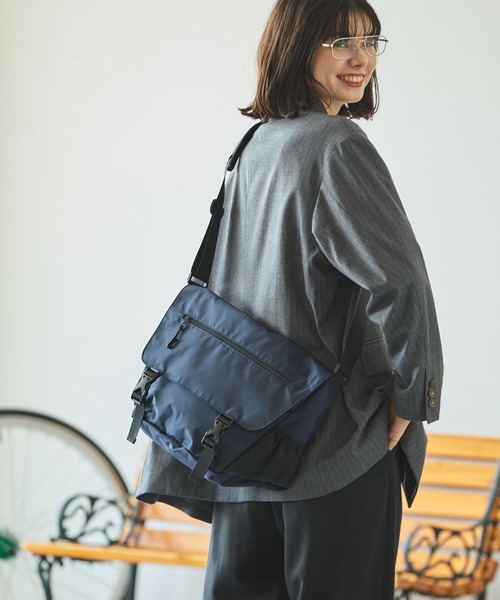 ショルダーバッグ バッグ ナイロン フラップ ビッグ ショルダー