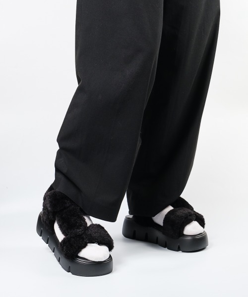 STEVE MADDEN（スティーブ・マデン） サンダル ファー厚底サンダル/S