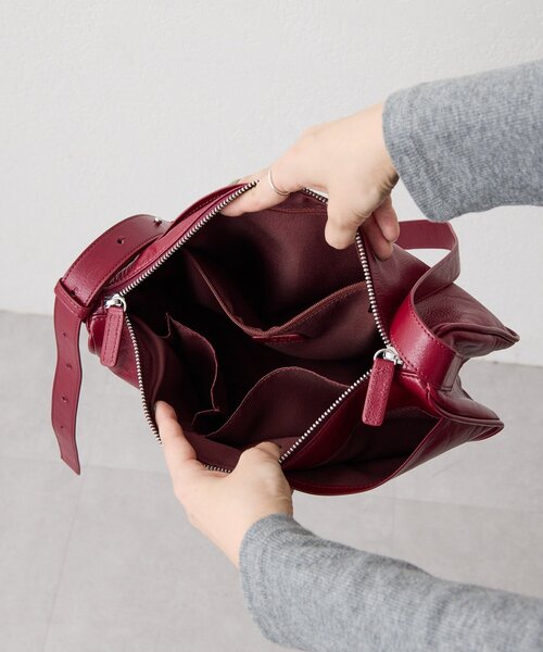 ear PAPILLONNER（イア パピヨネ） ショルダーバッグ バッグ 「本革