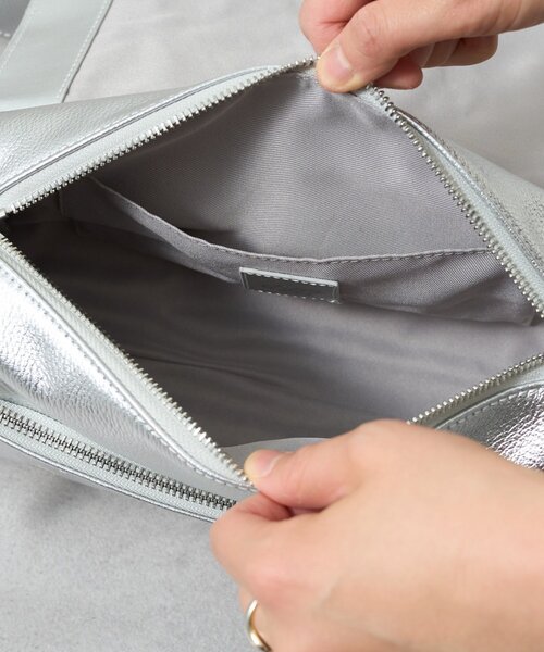 BEARDSLEY（ビアズリー） ショルダーバッグ バッグ 「本革」ドット