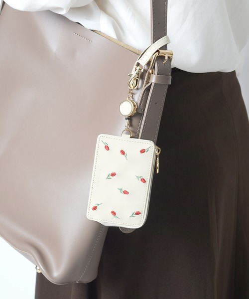 Flowering（フラワーリング） パスケース フェミニン/ガーリー/パス