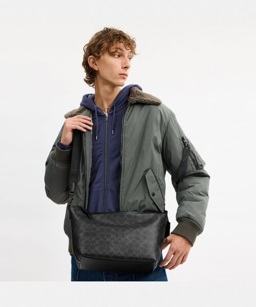 COACH（コーチ） ショルダーバッグ トップ ジップ メッセンジャー