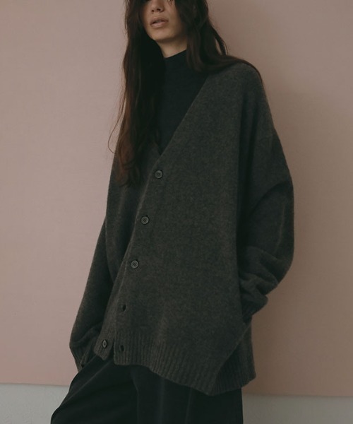 ETRE TOKYO（エトレトウキョウ） カーディガン ミドルゲージVネック