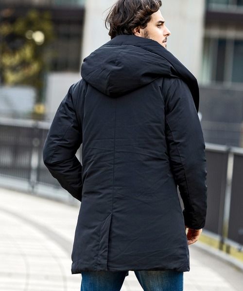 AKM Contemporary（エイケイエムコンテンポラリー） ダウンジャケット