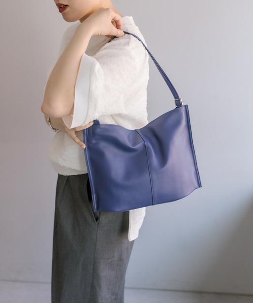 ear PAPILLONNER（イア パピヨネ） ショルダーバッグ バッグ 「本革