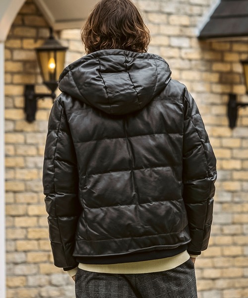 AKM Contemporary（エイケイエムコンテンポラリー） ダウンジャケット