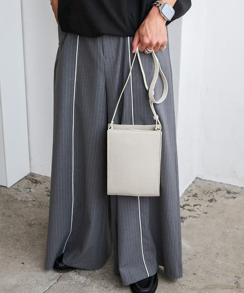 VitaFelice（ヴィータフェリーチェ） ショルダーバッグ バッグ 本牛革