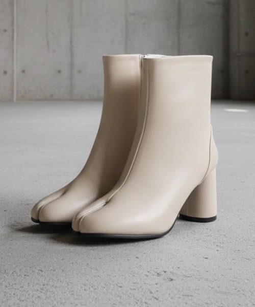 LibertyDoll（リバティードール） ブーツ 7cm円柱ヒール足袋ブーツ 袴